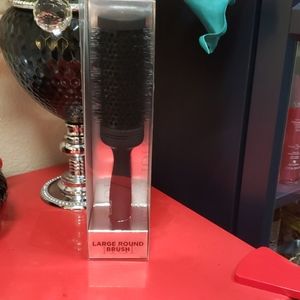 Large Round Brush Tigi Professional